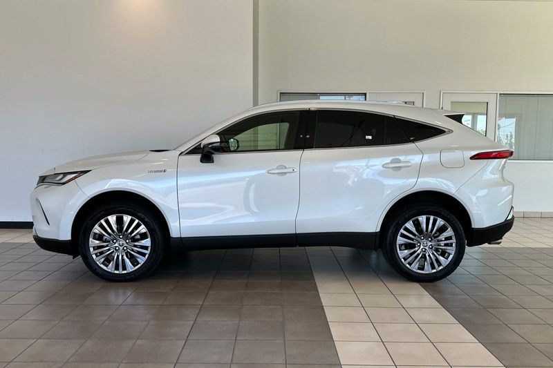 Toyota Venza Vehicle Full-screen Gallery Image 07