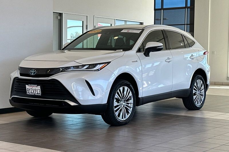 Toyota Venza Vehicle Full-screen Gallery Image 08