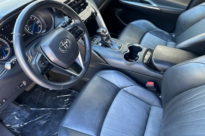 Toyota Venza Vehicle Full-screen Gallery Image 10
