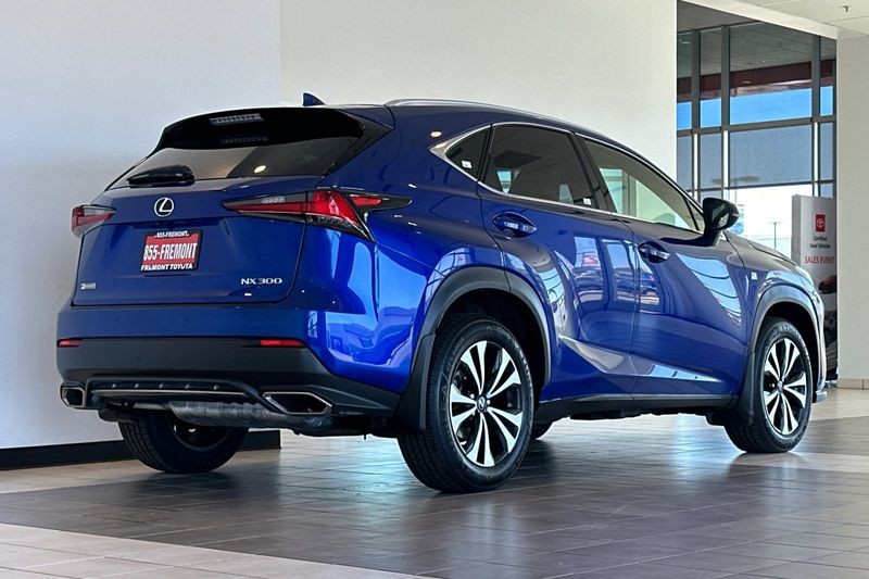 Lexus NX Vehicle Full-screen Gallery Image 04