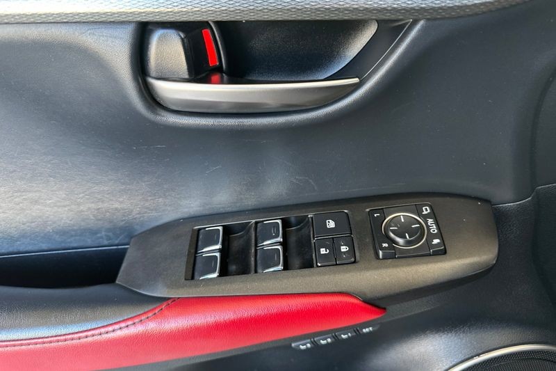 Lexus NX Vehicle Full-screen Gallery Image 11