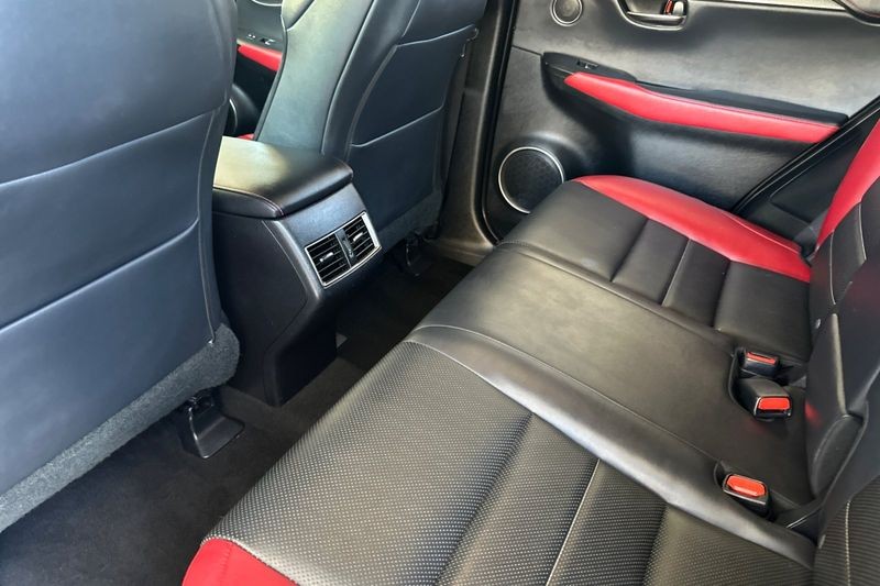 Lexus NX Vehicle Full-screen Gallery Image 12