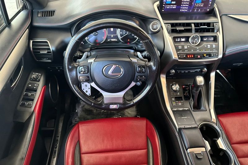 Lexus NX Vehicle Full-screen Gallery Image 14