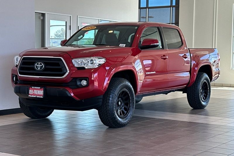 Toyota Tacoma 4WD Vehicle Full-screen Gallery Image 08