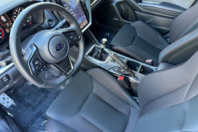 Subaru WRX Vehicle Full-screen Gallery Image 10