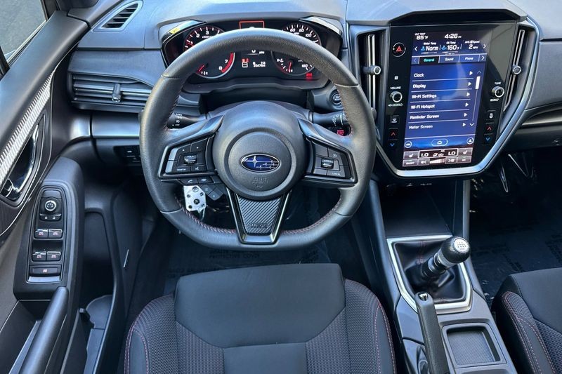Subaru WRX Vehicle Full-screen Gallery Image 14
