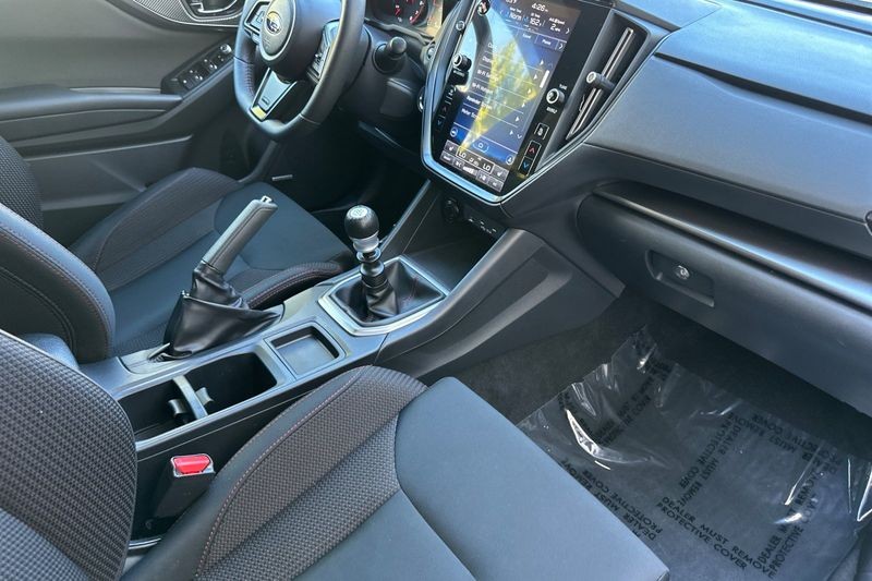 Subaru WRX Vehicle Full-screen Gallery Image 15