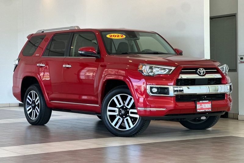 Toyota 4Runner Vehicle Full-screen Gallery Image 02
