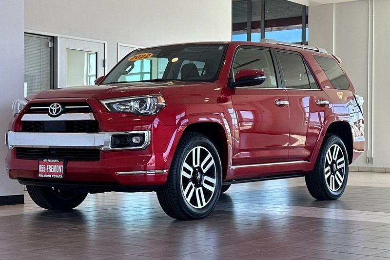 Toyota 4Runner Vehicle Full-screen Gallery Image 08