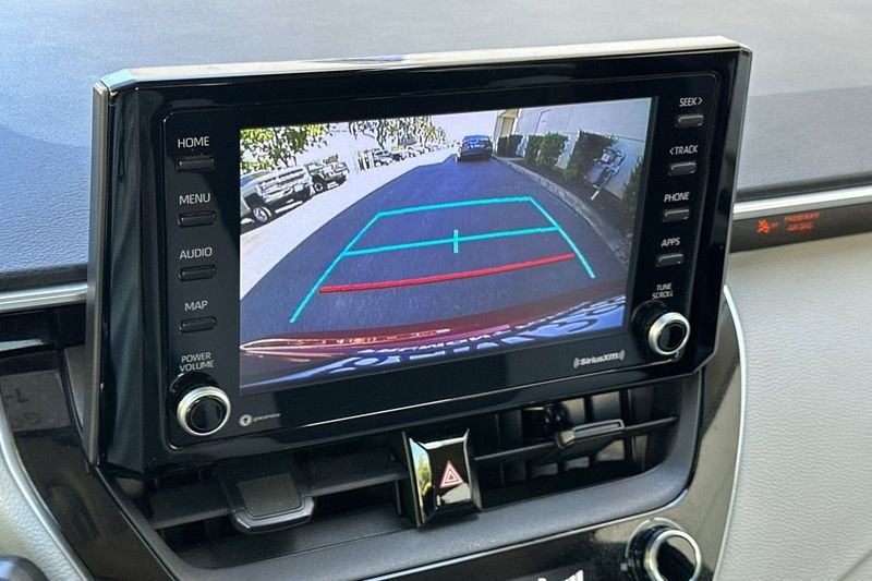 Toyota Corolla Vehicle Full-screen Gallery Image 18