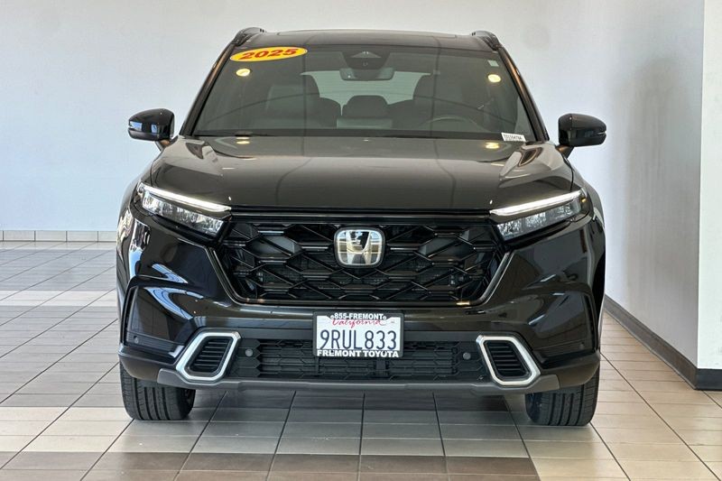 Honda CR-V Hybrid Vehicle Full-screen Gallery Image 09