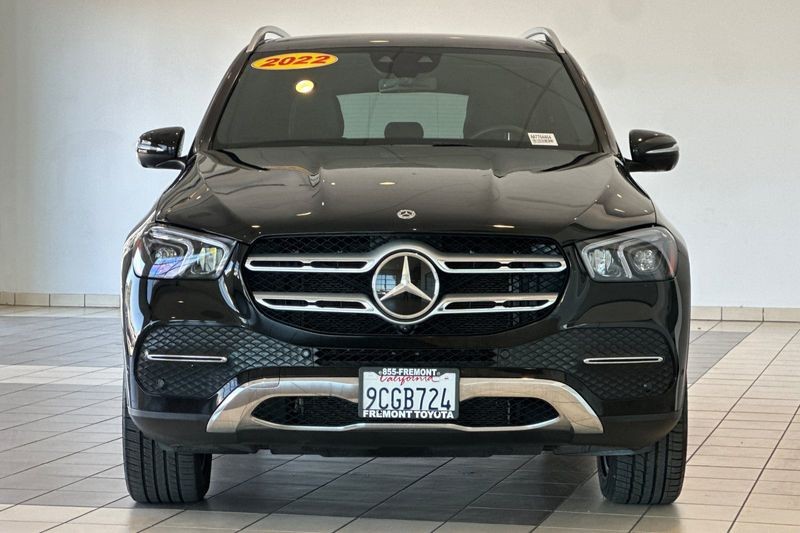 Mercedes-Benz GLE Vehicle Full-screen Gallery Image 09