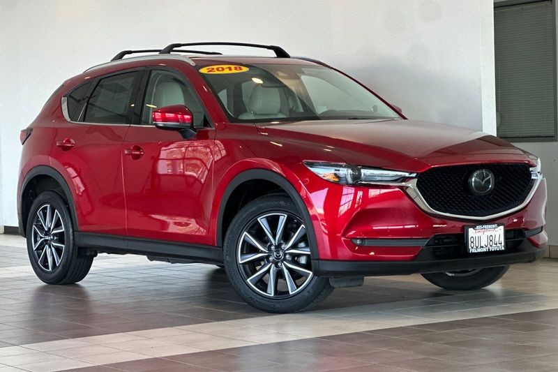Mazda CX-5 Vehicle Full-screen Gallery Image 02