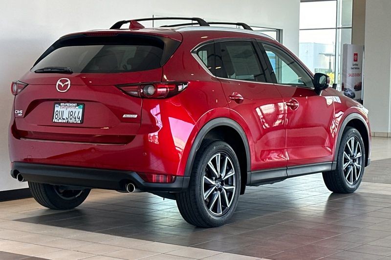 Mazda CX-5 Vehicle Full-screen Gallery Image 04