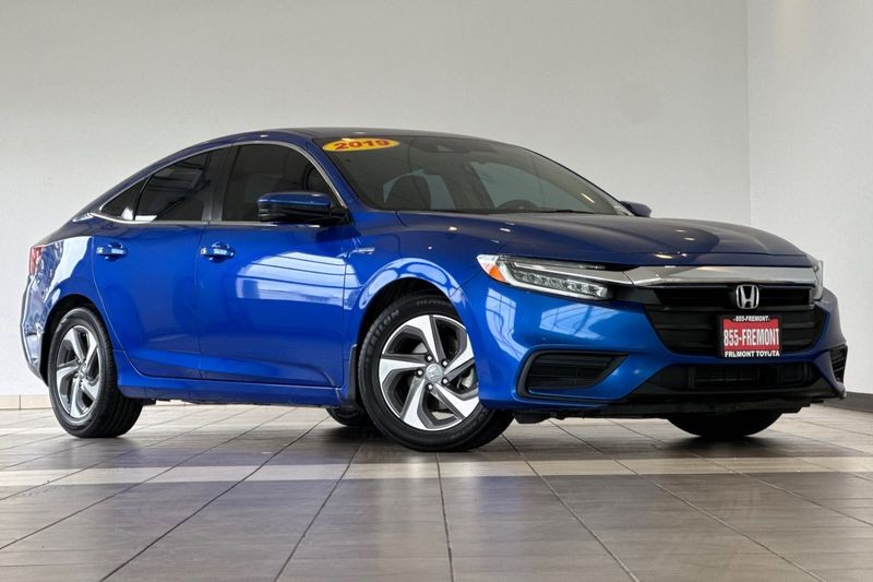 Honda Insight Vehicle Full-screen Gallery Image 02