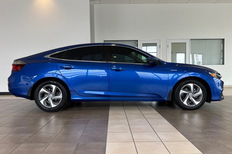 Honda Insight Vehicle Full-screen Gallery Image 03