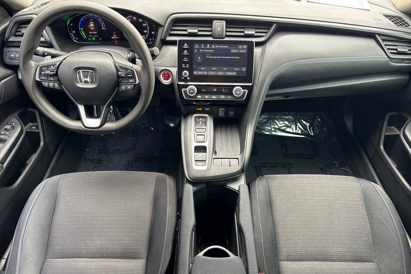 Honda Insight Vehicle Full-screen Gallery Image 13