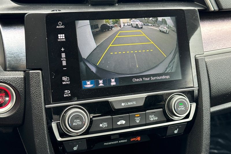 Honda Civic Sedan Vehicle Full-screen Gallery Image 19