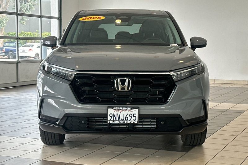 Honda CR-V Vehicle Full-screen Gallery Image 09