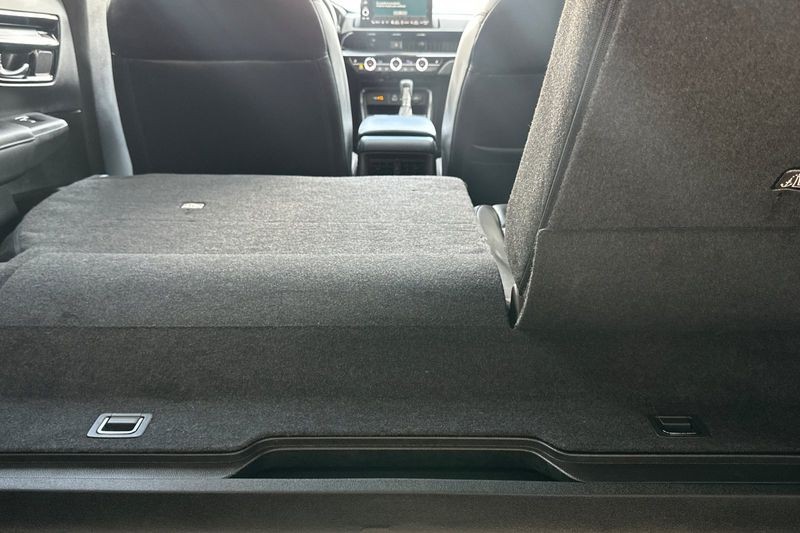Honda CR-V Vehicle Full-screen Gallery Image 15