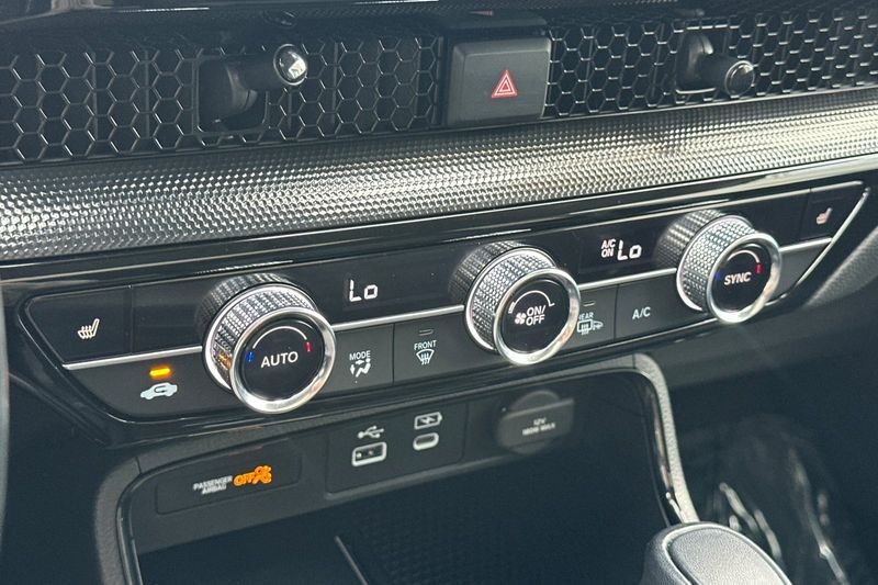 Honda CR-V Vehicle Full-screen Gallery Image 20