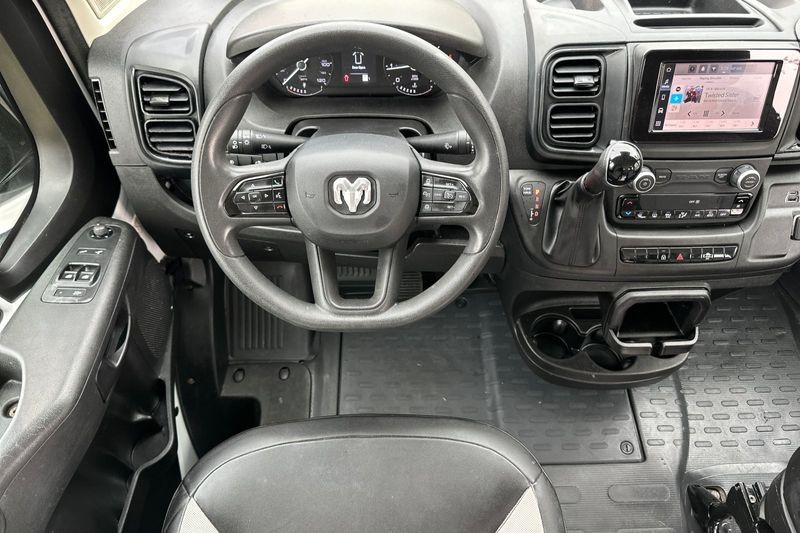 Ram ProMaster Cargo Van Vehicle Full-screen Gallery Image 14