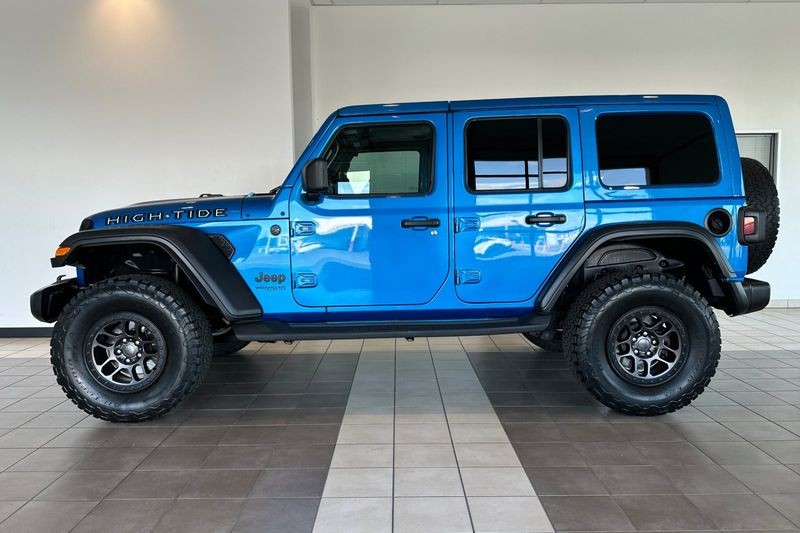 Jeep Wrangler Vehicle Full-screen Gallery Image 07