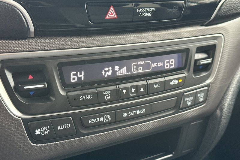 Honda Ridgeline Vehicle Full-screen Gallery Image 19