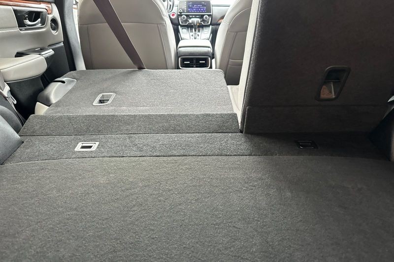 Honda CR-V Vehicle Full-screen Gallery Image 15
