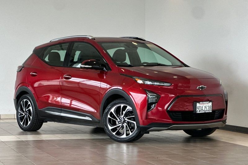 Chevrolet Bolt EUV Vehicle Full-screen Gallery Image 02