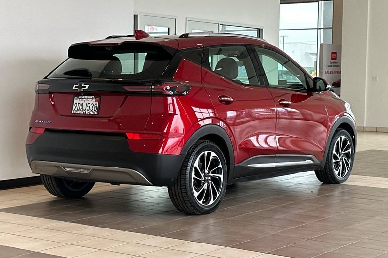 Chevrolet Bolt EUV Vehicle Full-screen Gallery Image 04