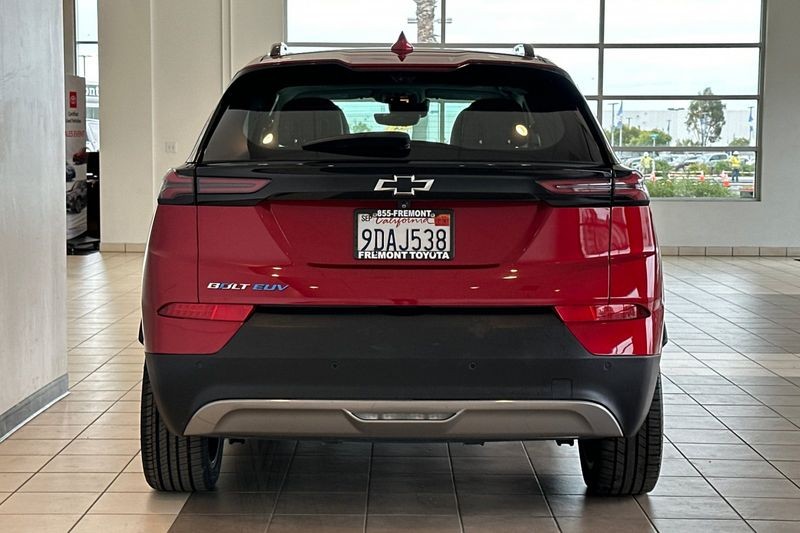 Chevrolet Bolt EUV Vehicle Full-screen Gallery Image 05