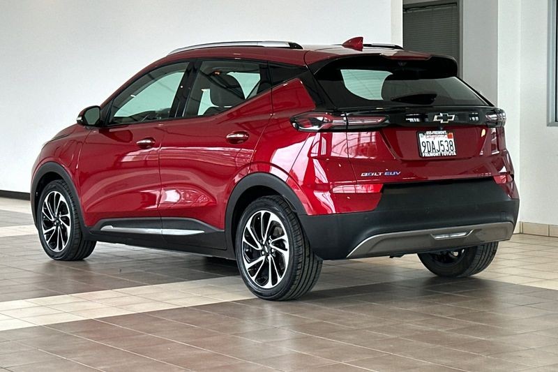 Chevrolet Bolt EUV Vehicle Full-screen Gallery Image 06