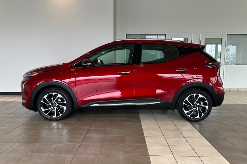 Chevrolet Bolt EUV Vehicle Full-screen Gallery Image 07