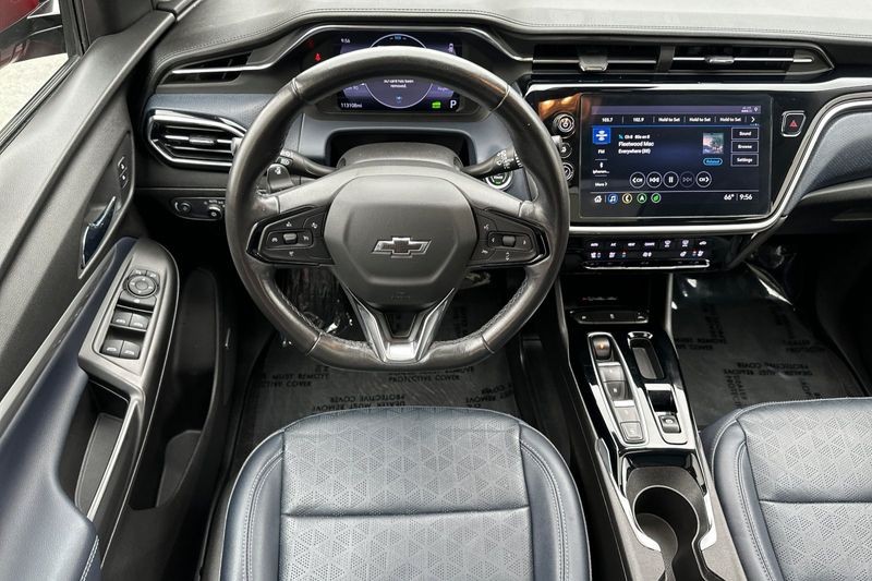 Chevrolet Bolt EUV Vehicle Full-screen Gallery Image 14