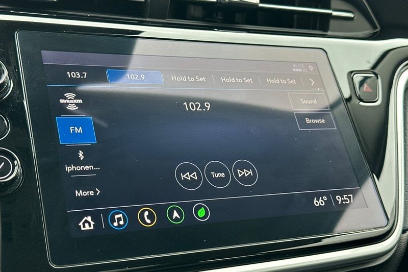Chevrolet Bolt EUV Vehicle Full-screen Gallery Image 18