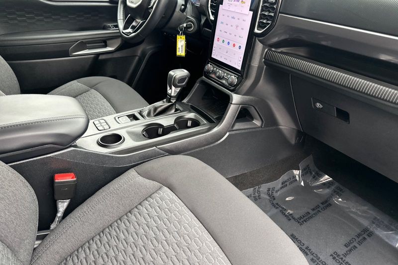 Ford Ranger Vehicle Full-screen Gallery Image 15