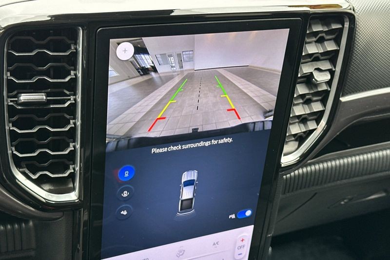 Ford Ranger Vehicle Full-screen Gallery Image 18