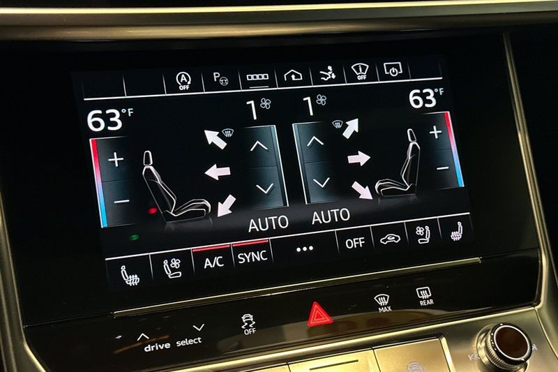 Audi RS 7 Vehicle Full-screen Gallery Image 18