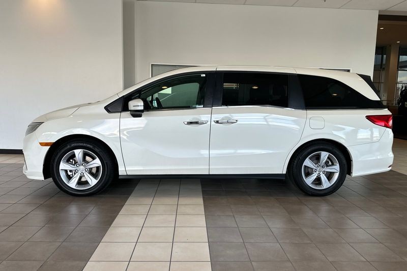 Honda Odyssey Vehicle Full-screen Gallery Image 07