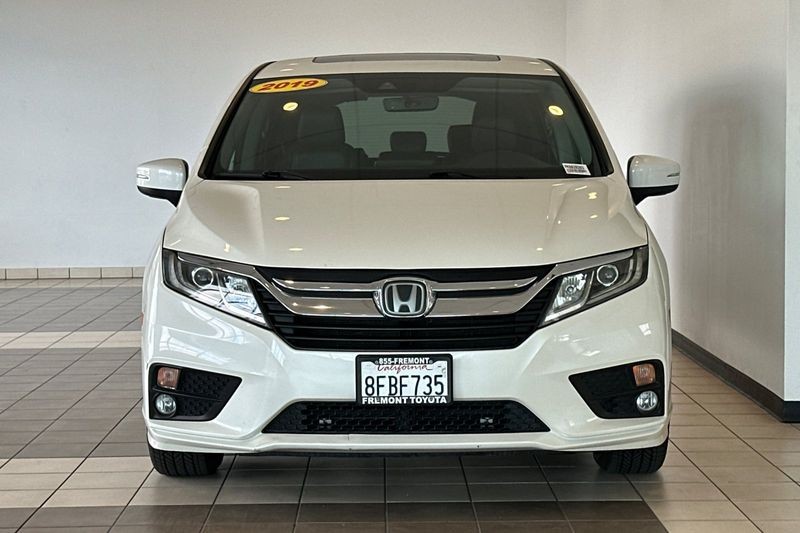 Honda Odyssey Vehicle Full-screen Gallery Image 09