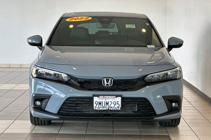 Honda Civic Hatchback Vehicle Full-screen Gallery Image 09
