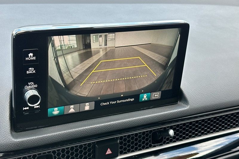 Honda Civic Hatchback Vehicle Full-screen Gallery Image 19