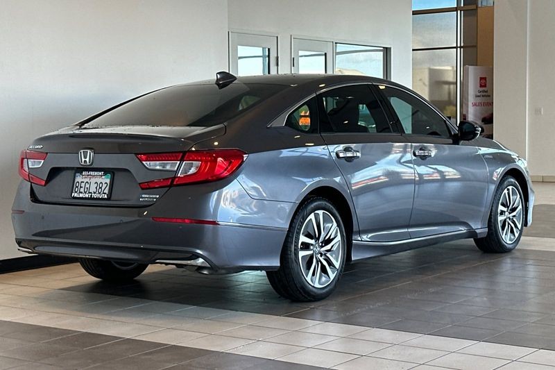 Honda Accord Hybrid Vehicle Full-screen Gallery Image 04
