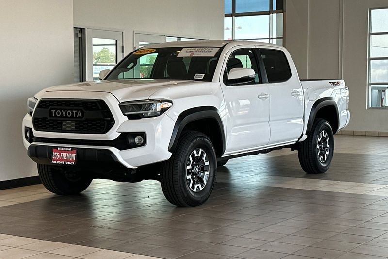 Toyota Tacoma 4WD Vehicle Full-screen Gallery Image 08