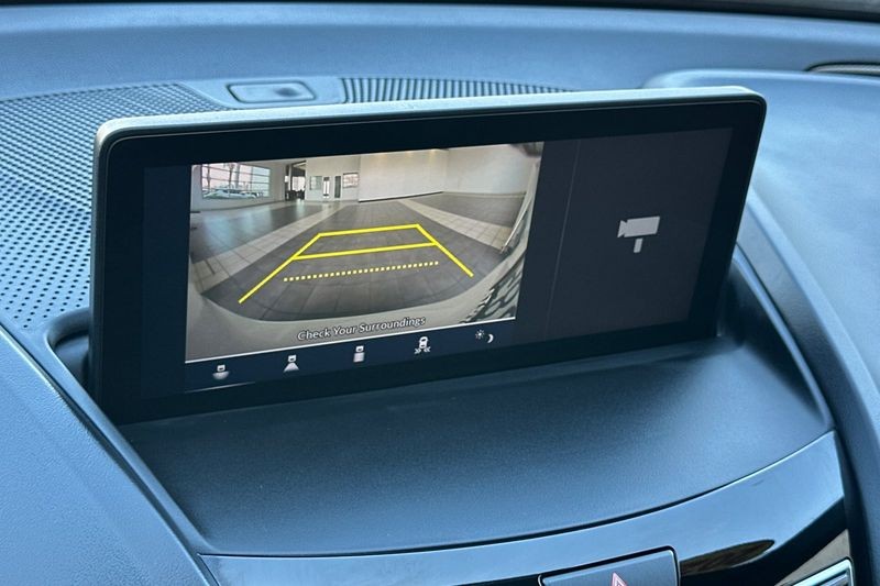 Acura RDX Vehicle Full-screen Gallery Image 19