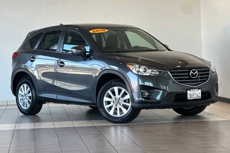 Mazda CX-5 Vehicle Full-screen Gallery Image 02