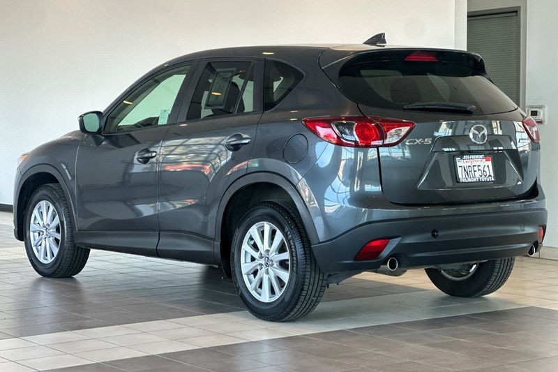Mazda CX-5 Vehicle Full-screen Gallery Image 06