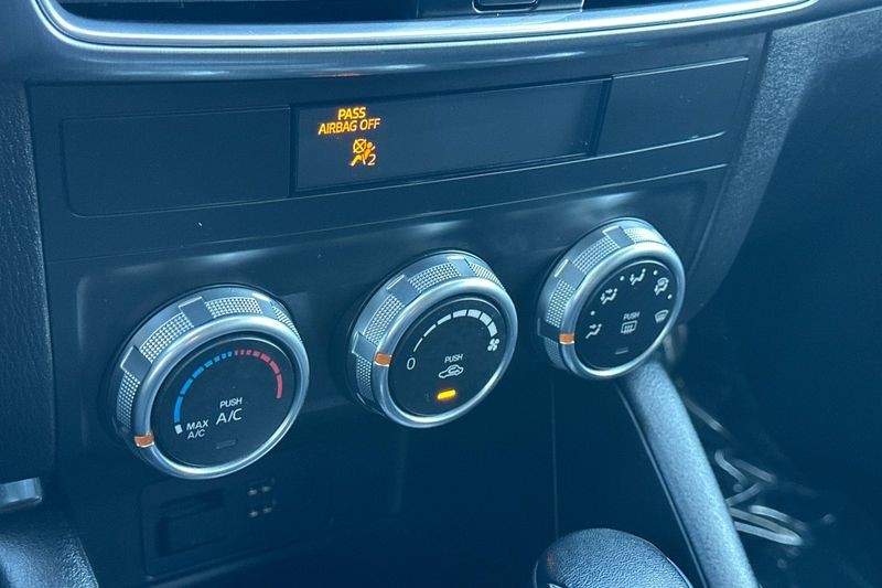 Mazda CX-5 Vehicle Full-screen Gallery Image 20