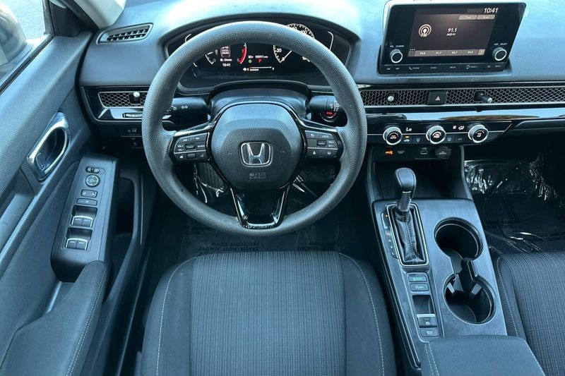 Honda Civic Sedan Vehicle Full-screen Gallery Image 14